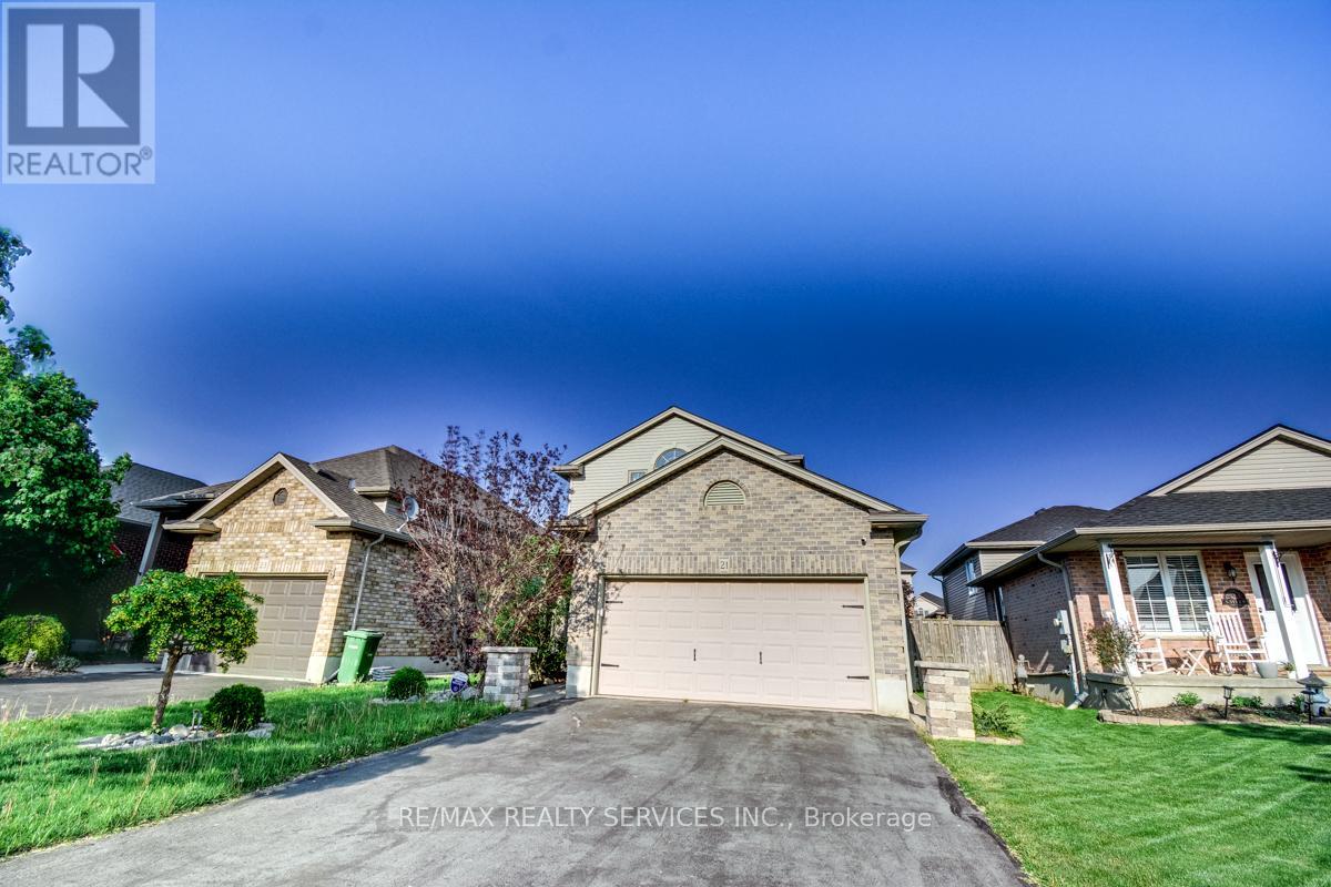 21 Faith Boulevard, St. Thomas, Ontario  N5R 6L3 - Photo 2 - X12726476