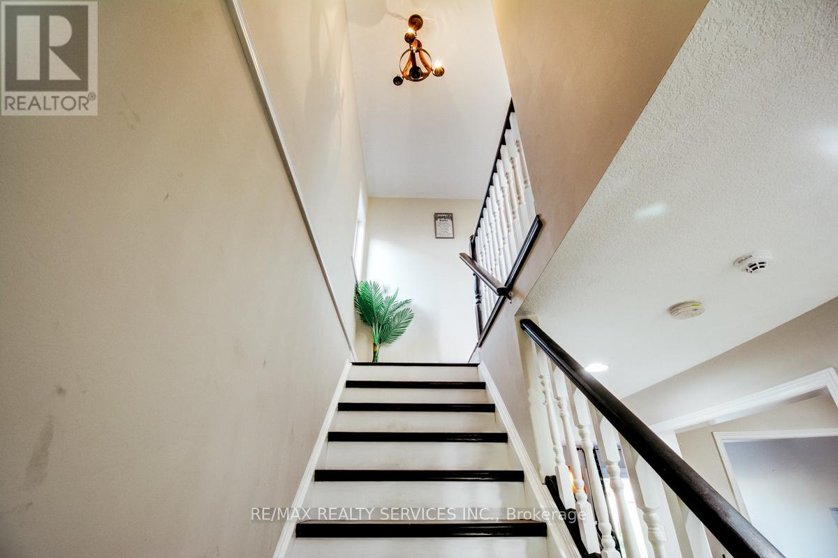 21 Faith Boulevard, St. Thomas, Ontario  N5R 6L3 - Photo 22 - X12726476