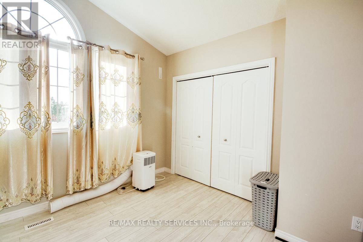 21 Faith Boulevard, St. Thomas, Ontario  N5R 6L3 - Photo 26 - X12726476