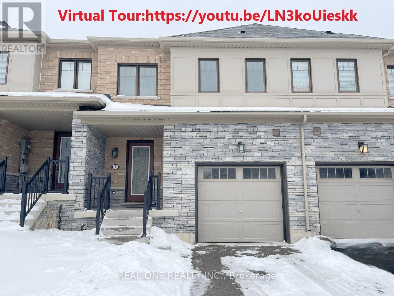 7 HEDGES CRESCENT, Hamilton, Ontario