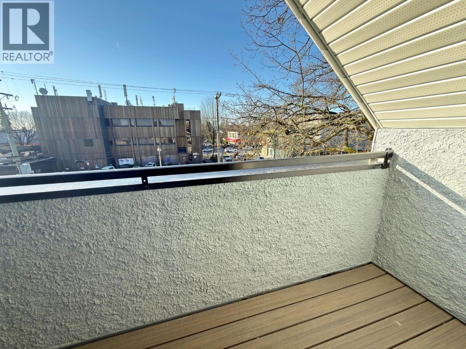 Listing Picture 12 of 12 : 748 E 47TH AVENUE, Vancouver / 溫哥華 - 魯藝地產 Yvonne Lu Group - MLS Medallion Club Member