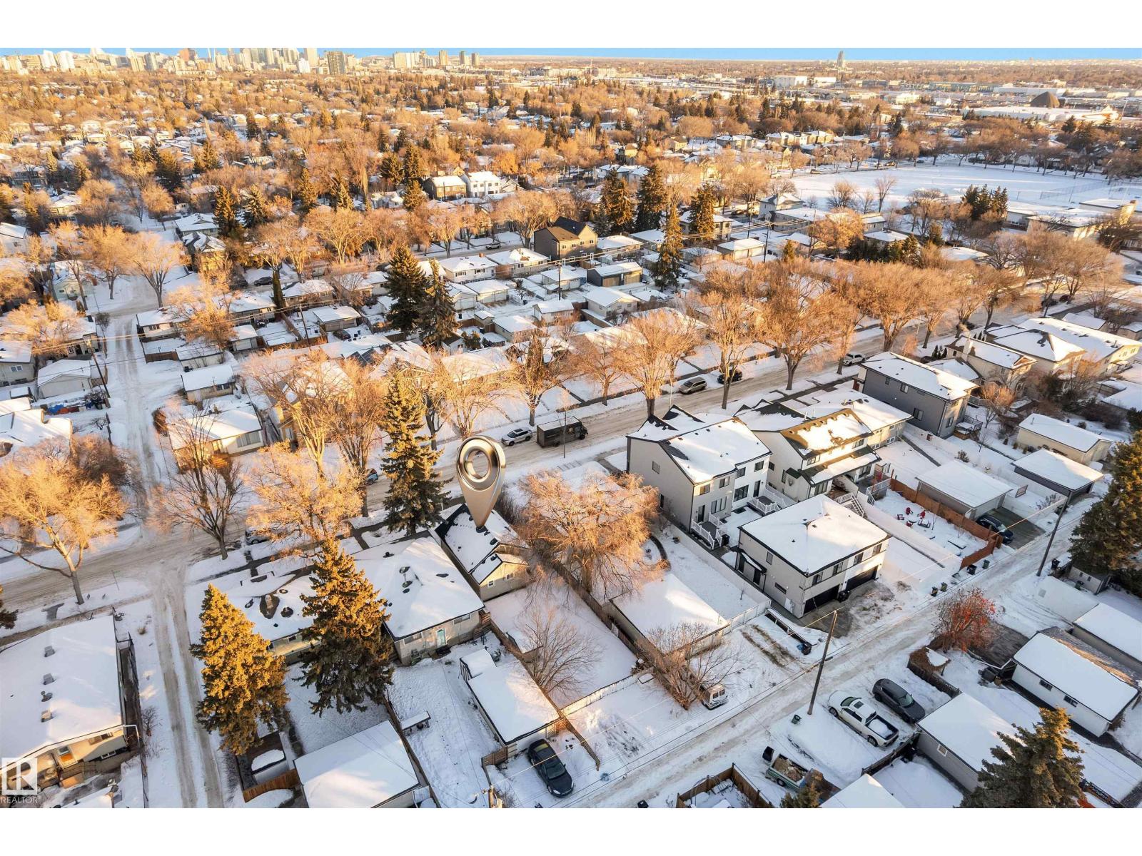 10657 64 Av Nw, Edmonton, Alberta  T6H 1T1 - Photo 6 - E4470957