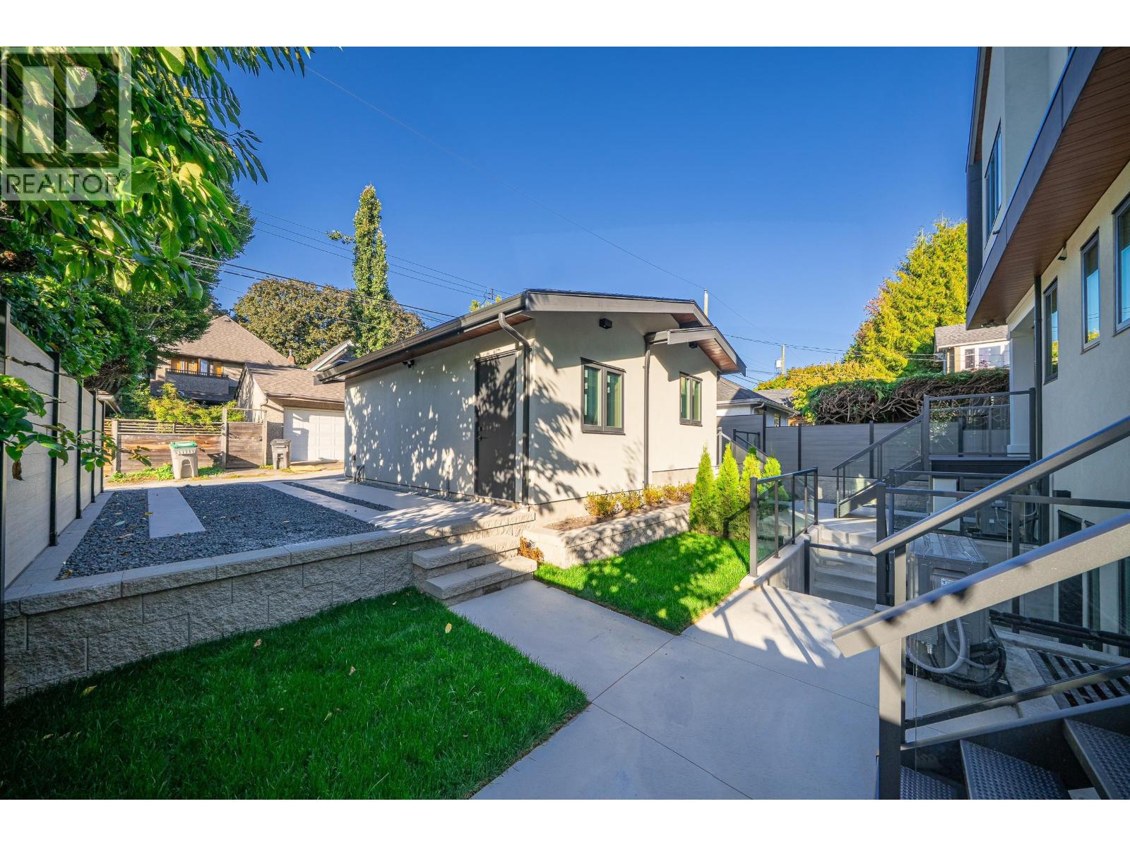 Listing Picture 26 of 28 : 3849 W 26TH AVENUE, Richmond / 烈治文 - 魯藝地產 Yvonne Lu Group - MLS Medallion Club Member