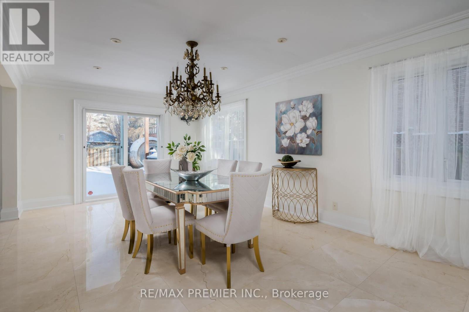 101 Woodgreen Drive N, Vaughan, Ontario  L4L 3S2 - Photo 11 - N12726488