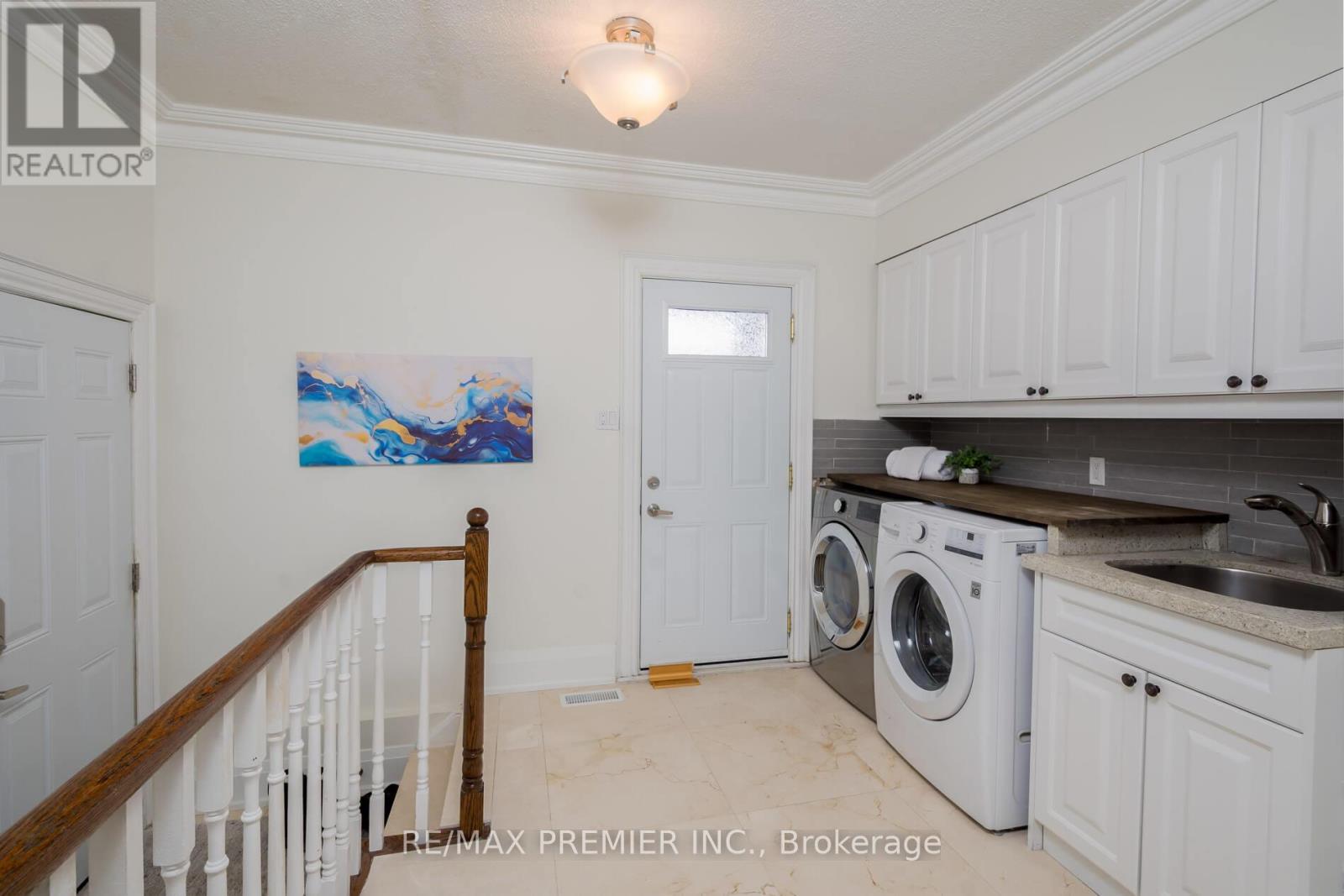 101 Woodgreen Drive N, Vaughan, Ontario  L4L 3S2 - Photo 22 - N12726488