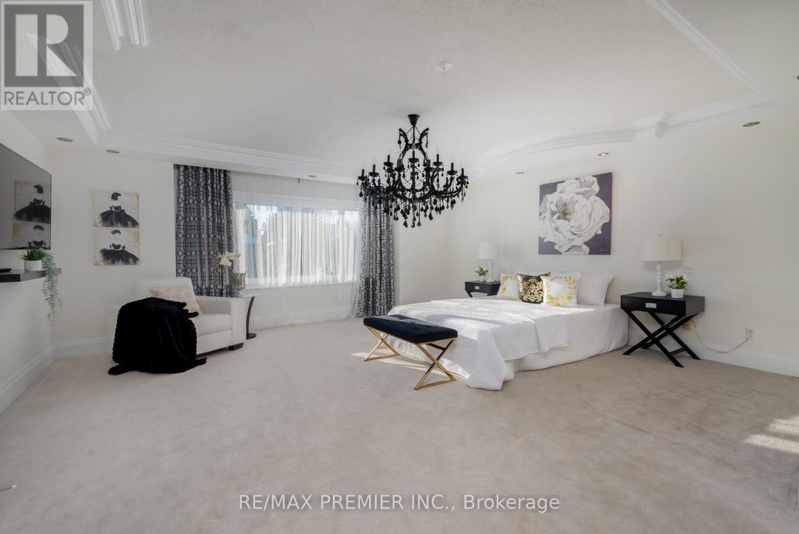 101 Woodgreen Drive N, Vaughan, Ontario  L4L 3S2 - Photo 25 - N12726488