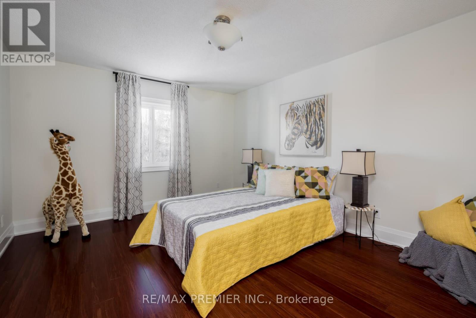 101 Woodgreen Drive N, Vaughan, Ontario  L4L 3S2 - Photo 32 - N12726488