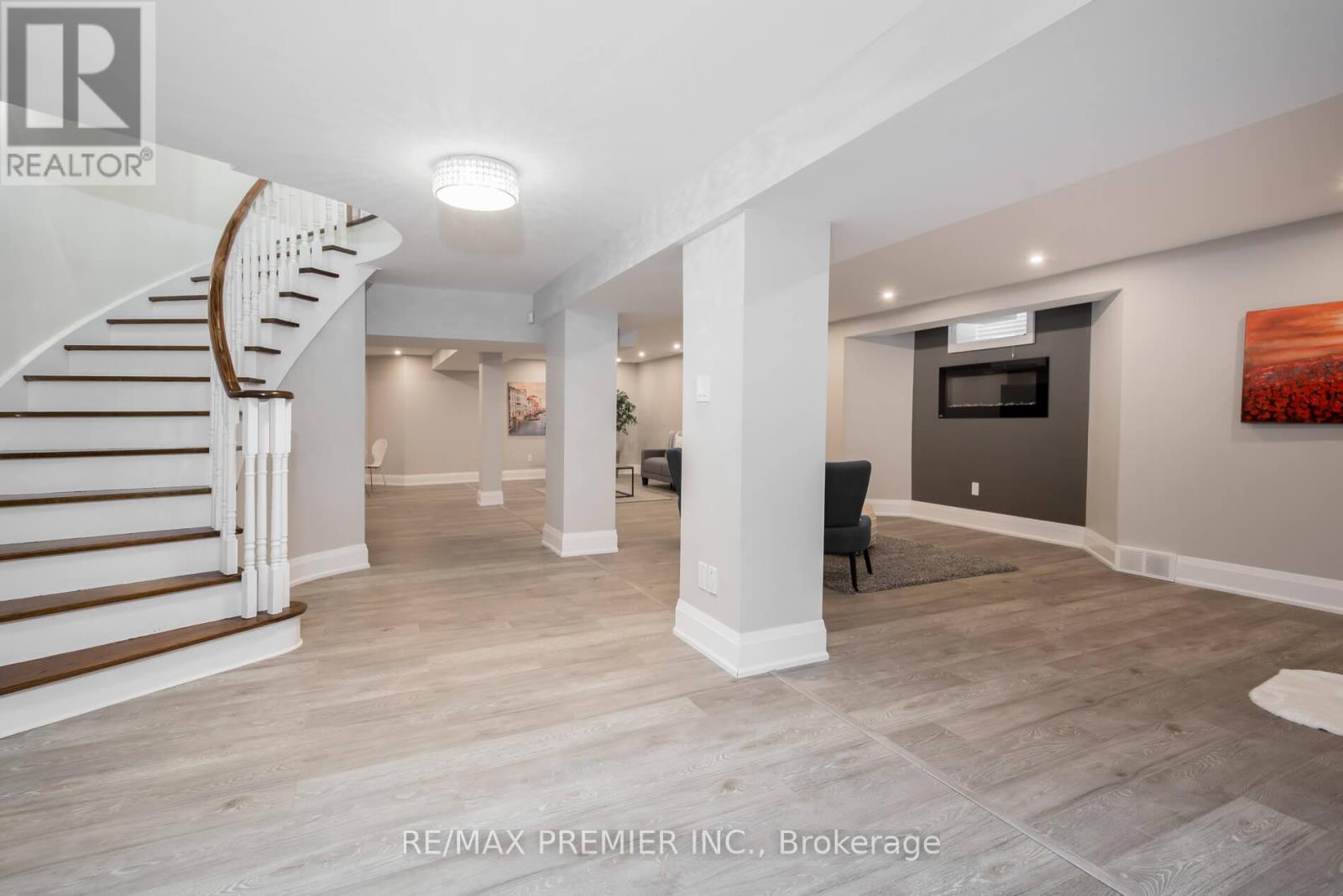 101 Woodgreen Drive N, Vaughan, Ontario  L4L 3S2 - Photo 36 - N12726488