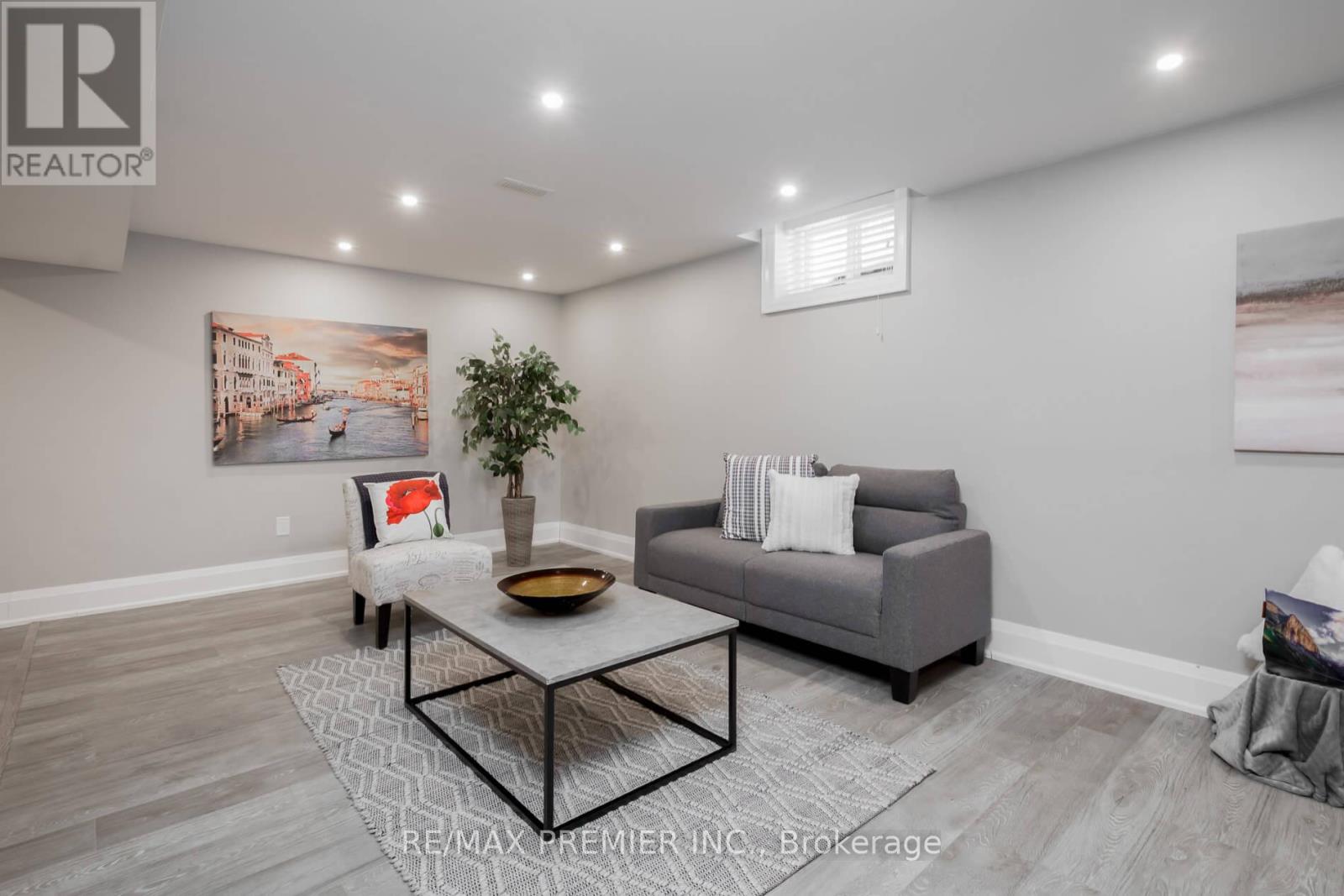 101 Woodgreen Drive N, Vaughan, Ontario  L4L 3S2 - Photo 42 - N12726488