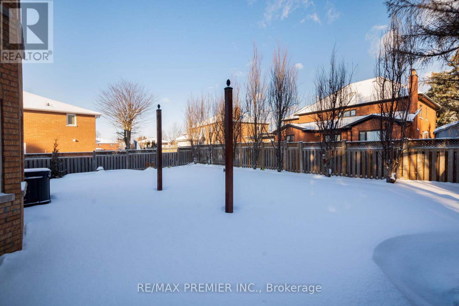 101 Woodgreen Drive N, Vaughan, Ontario  L4L 3S2 - Photo 45 - N12726488