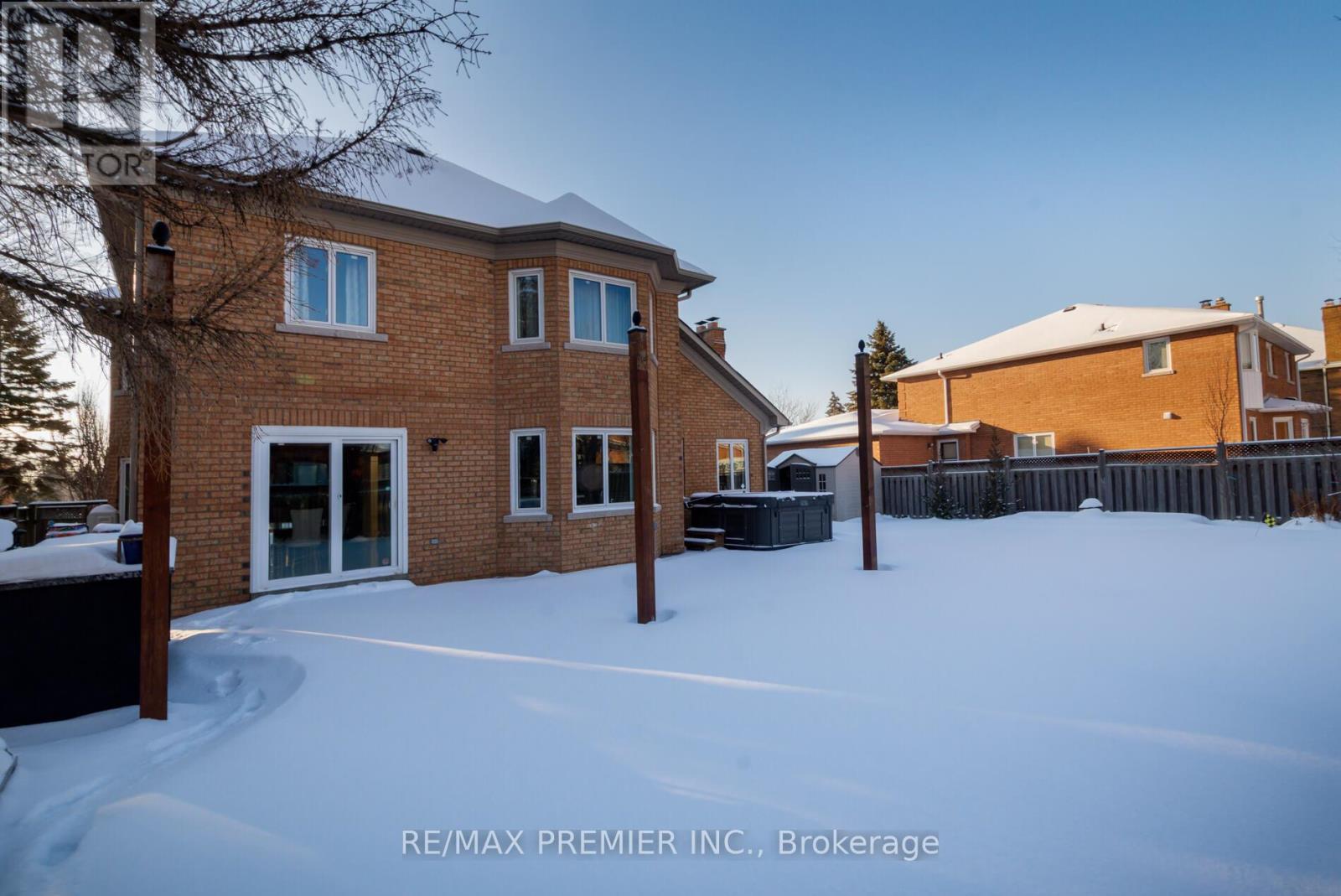 101 Woodgreen Drive N, Vaughan, Ontario  L4L 3S2 - Photo 46 - N12726488