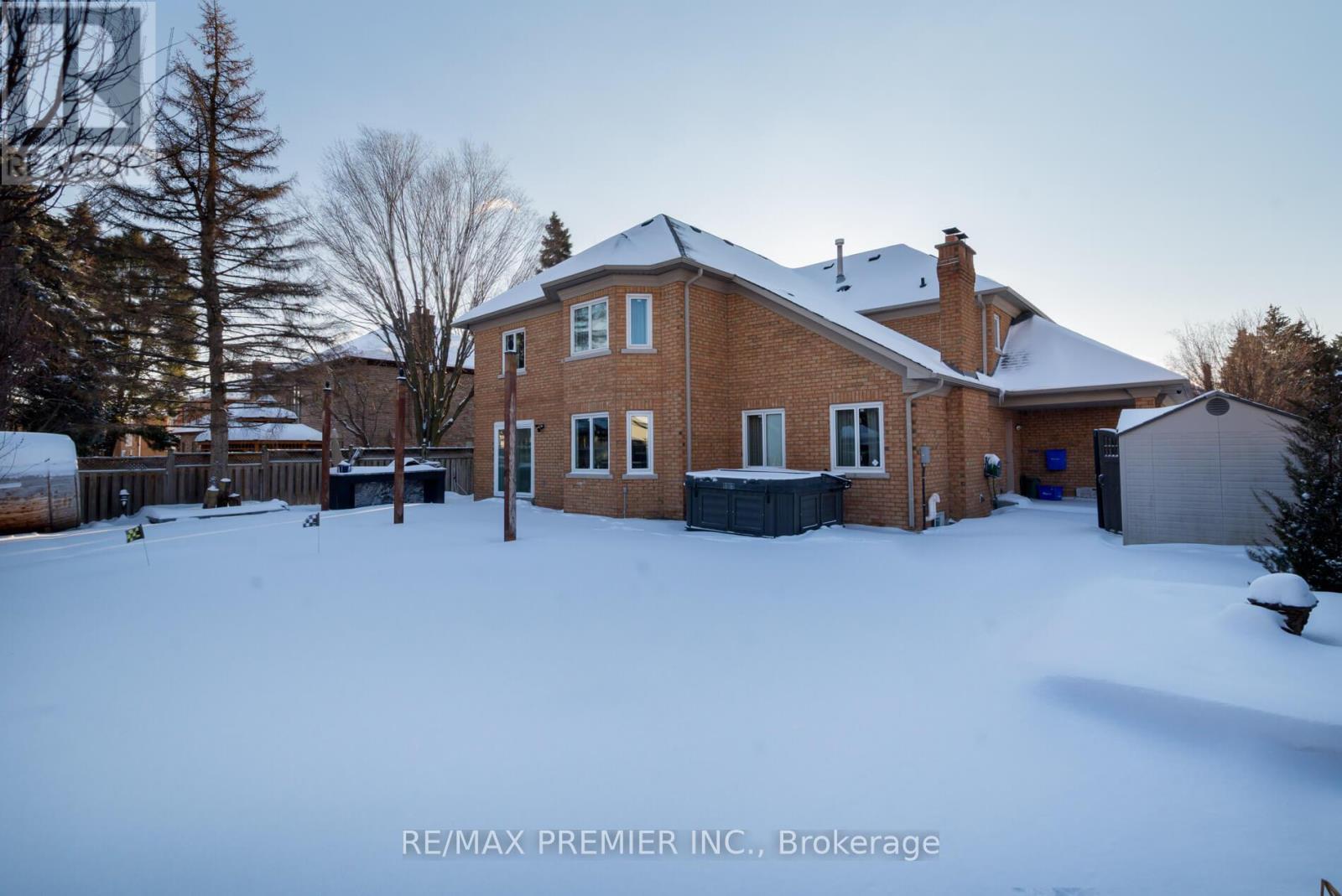 101 Woodgreen Drive N, Vaughan, Ontario  L4L 3S2 - Photo 50 - N12726488