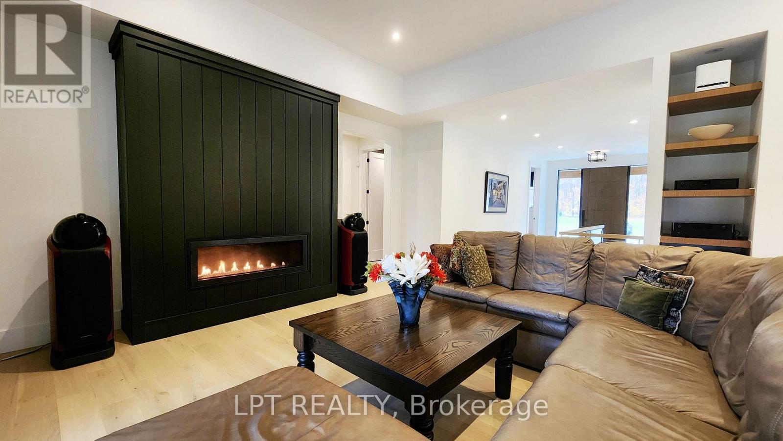 15 Byers Street, Springwater, Ontario  L9X 2A3 - Photo 8 - S12726512