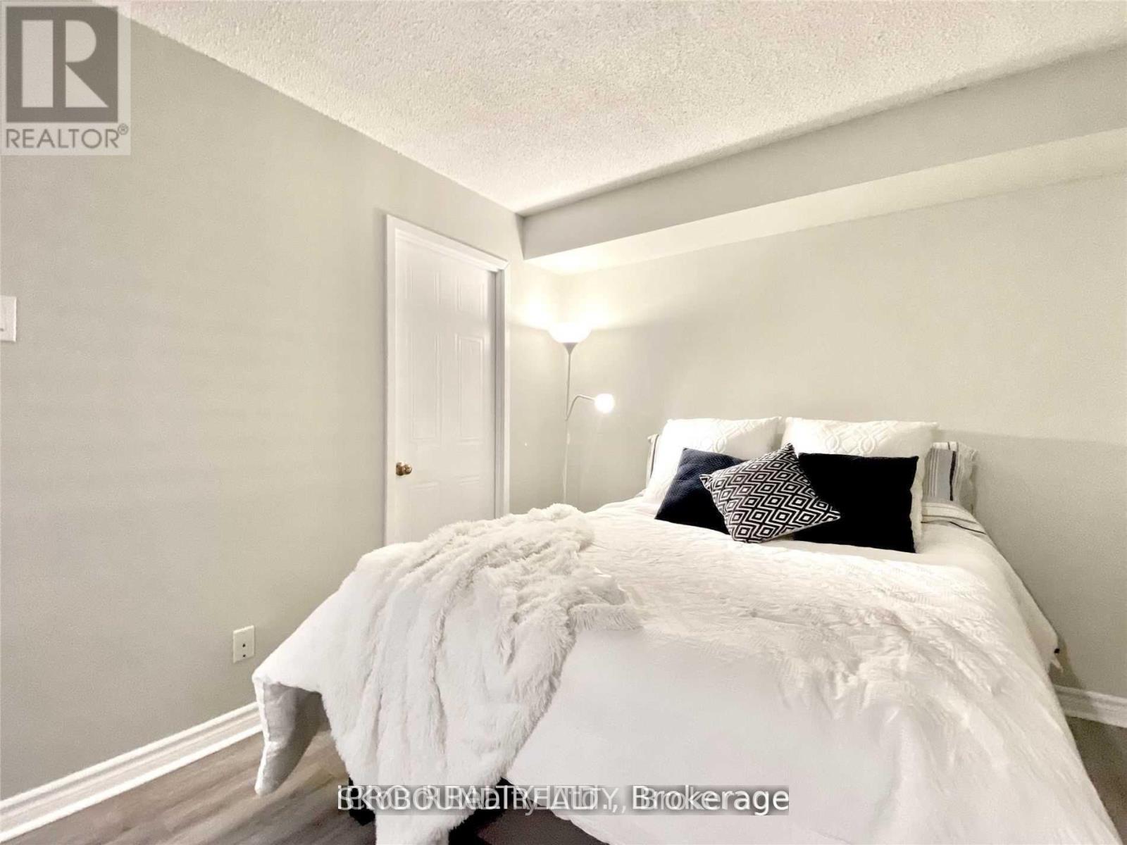 201 - 75 Ellen Street, Barrie, Ontario  L4N 7R6 - Photo 11 - S12726520