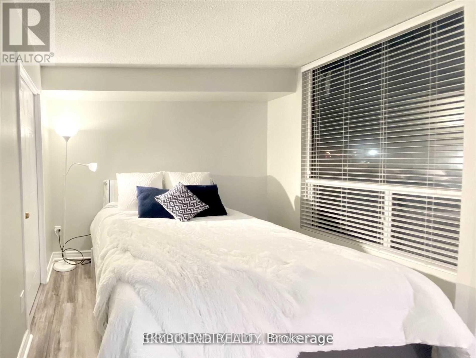 201 - 75 Ellen Street, Barrie, Ontario  L4N 7R6 - Photo 12 - S12726520