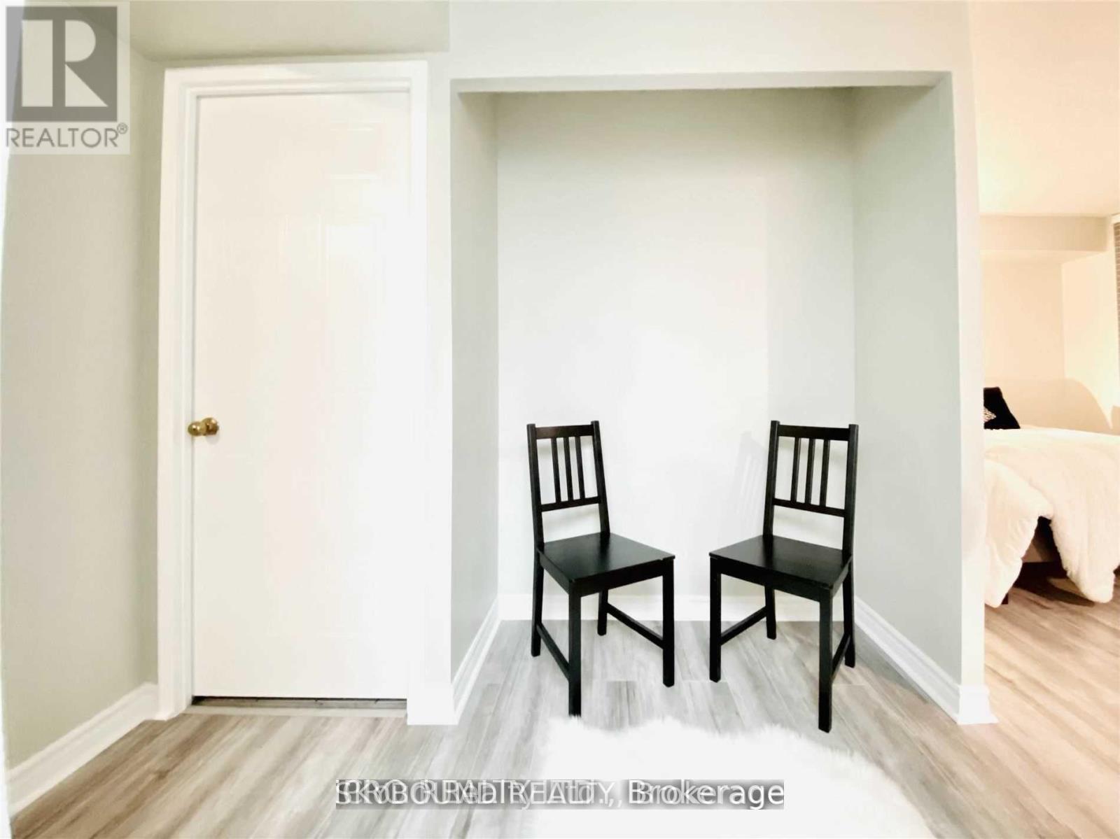 201 - 75 Ellen Street, Barrie, Ontario  L4N 7R6 - Photo 7 - S12726520