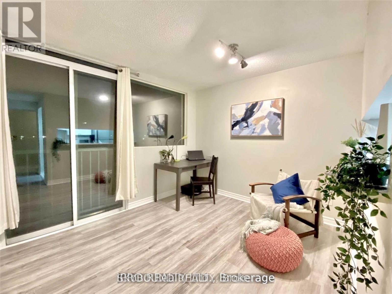 201 - 75 Ellen Street, Barrie, Ontario  L4N 7R6 - Photo 8 - S12726520