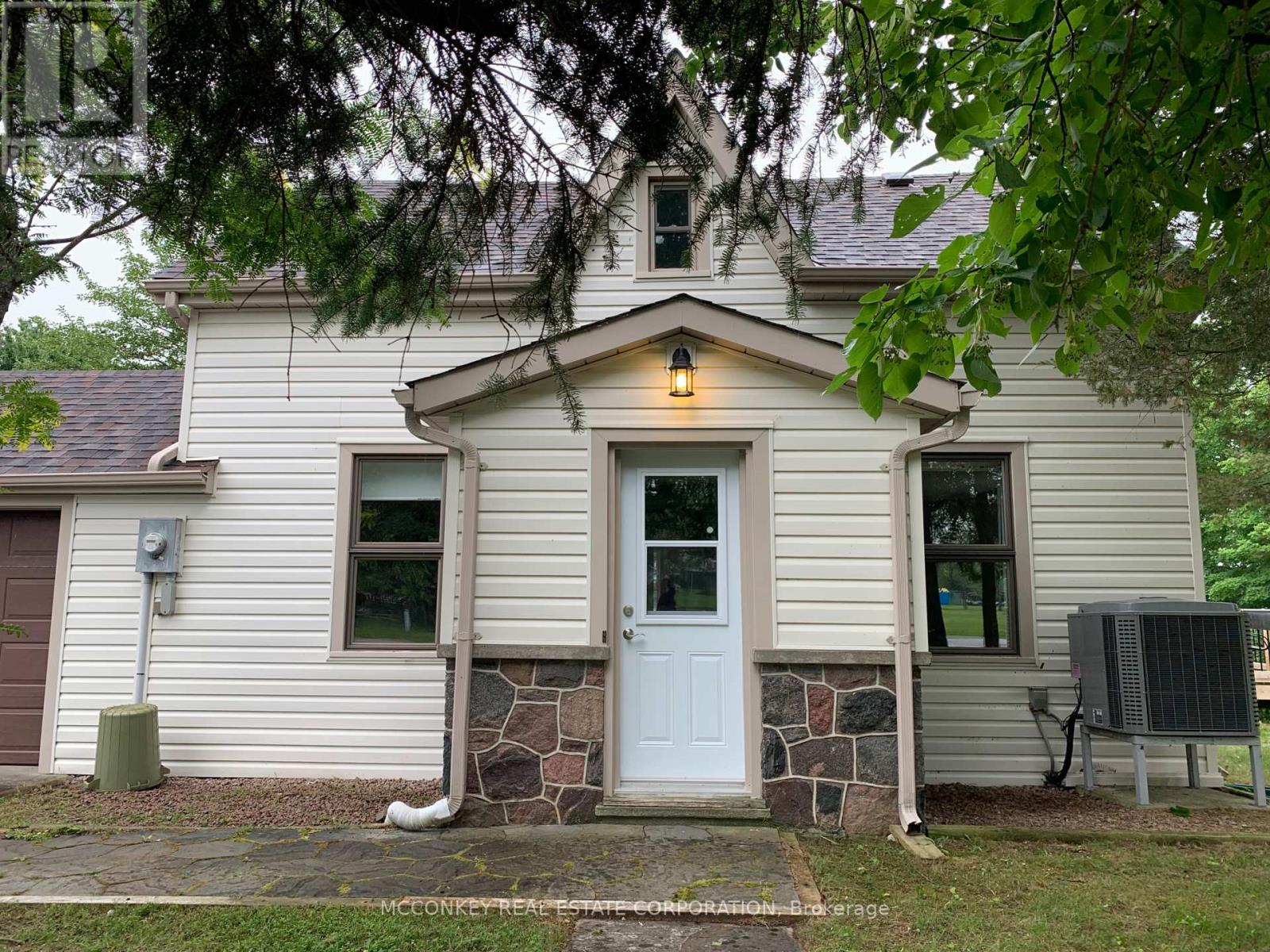 1767 Young's Point Road, Selwyn, Ontario  K0L 2H0 - Photo 2 - X12638280