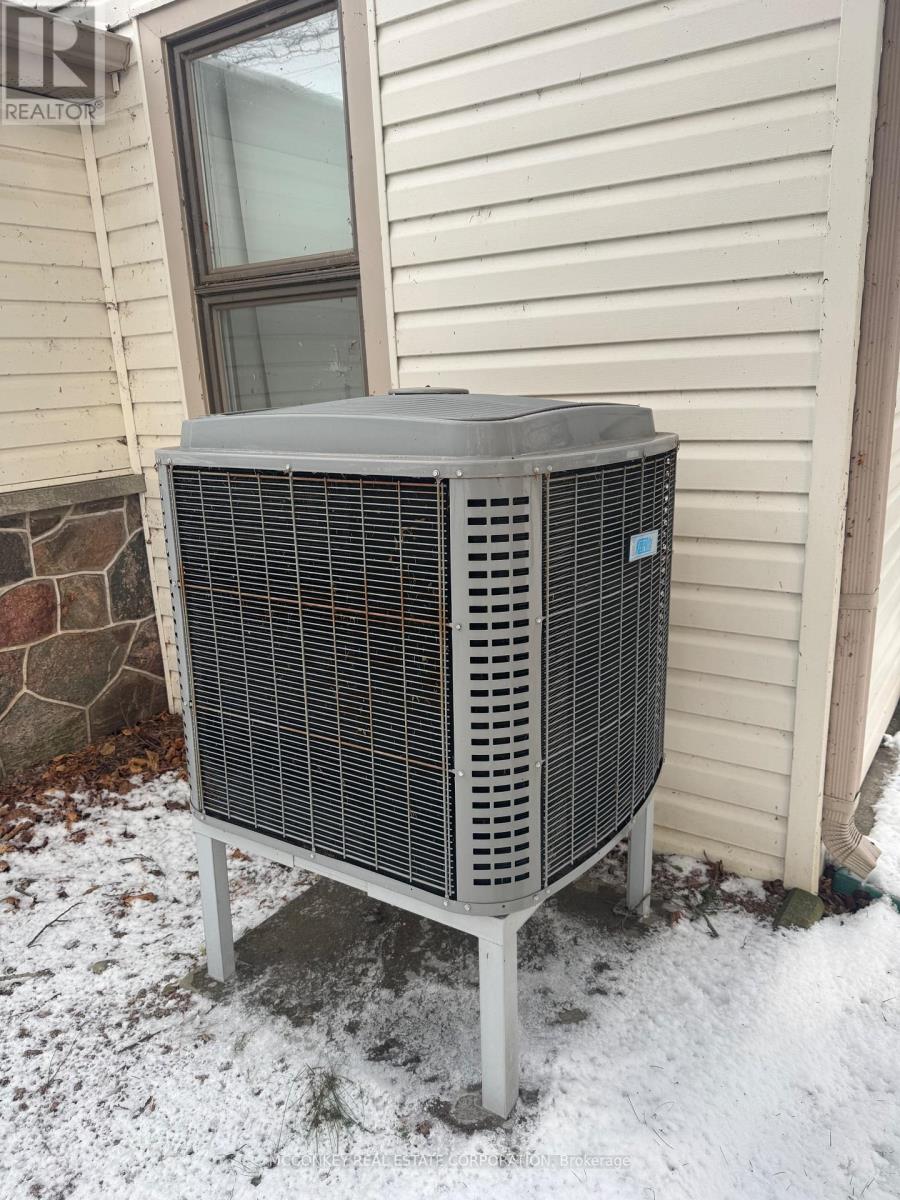 1767 Young's Point Road, Selwyn, Ontario  K0L 2H0 - Photo 38 - X12638280