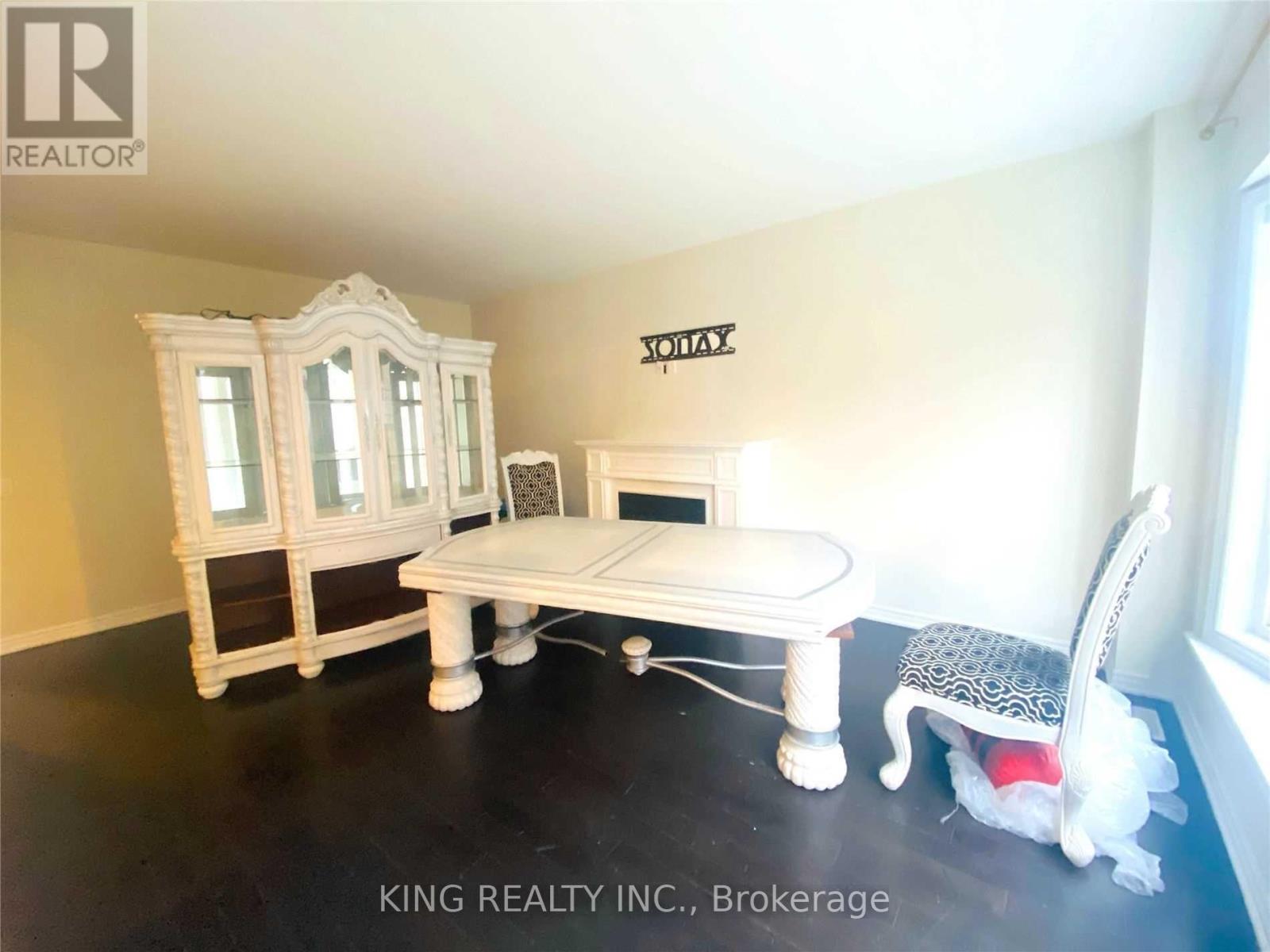 Upper - 43 Hoxton Road, Brampton, Ontario  L7A 4L5 - Photo 10 - W12726484