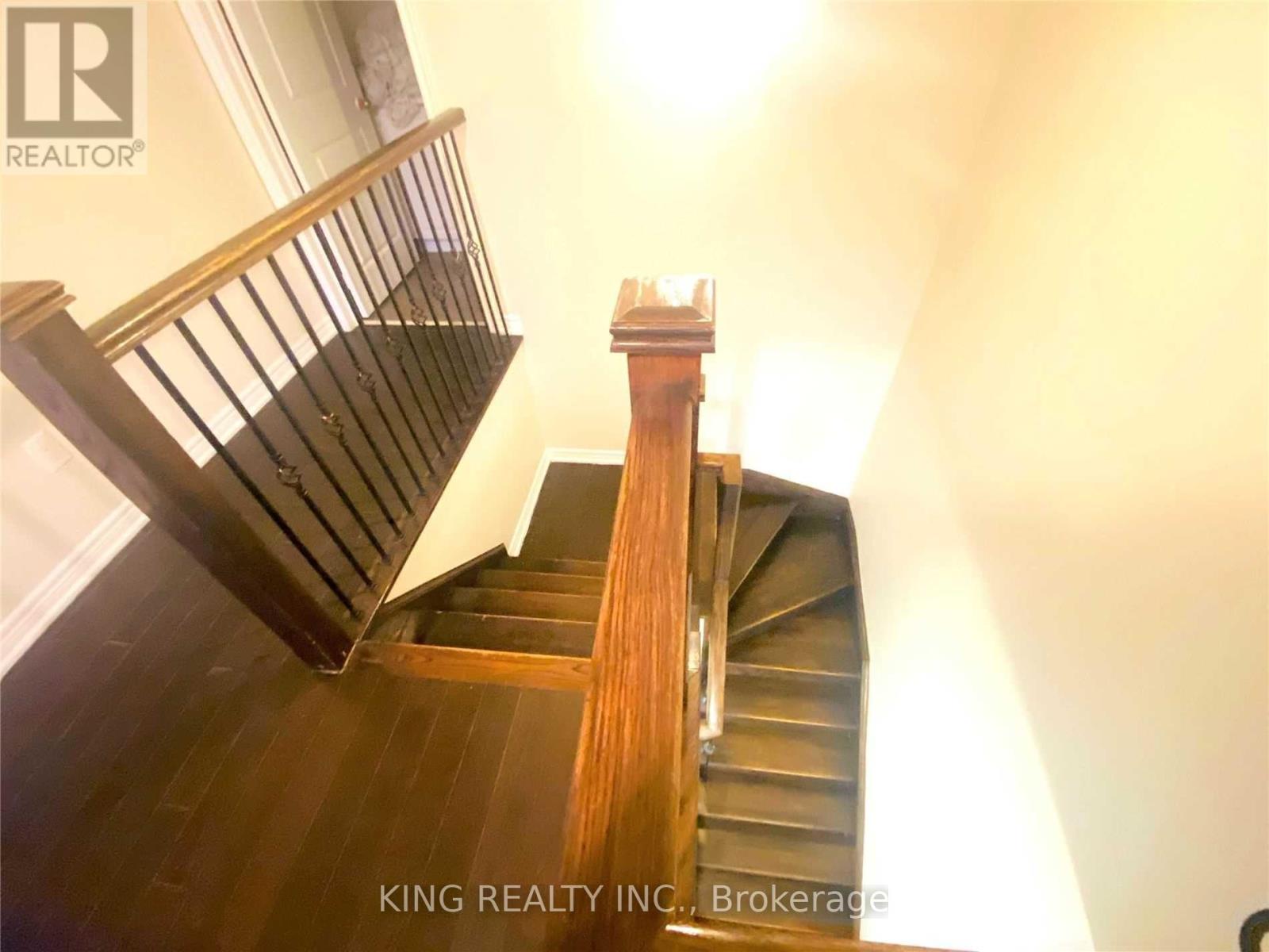 Upper - 43 Hoxton Road, Brampton, Ontario  L7A 4L5 - Photo 15 - W12726484