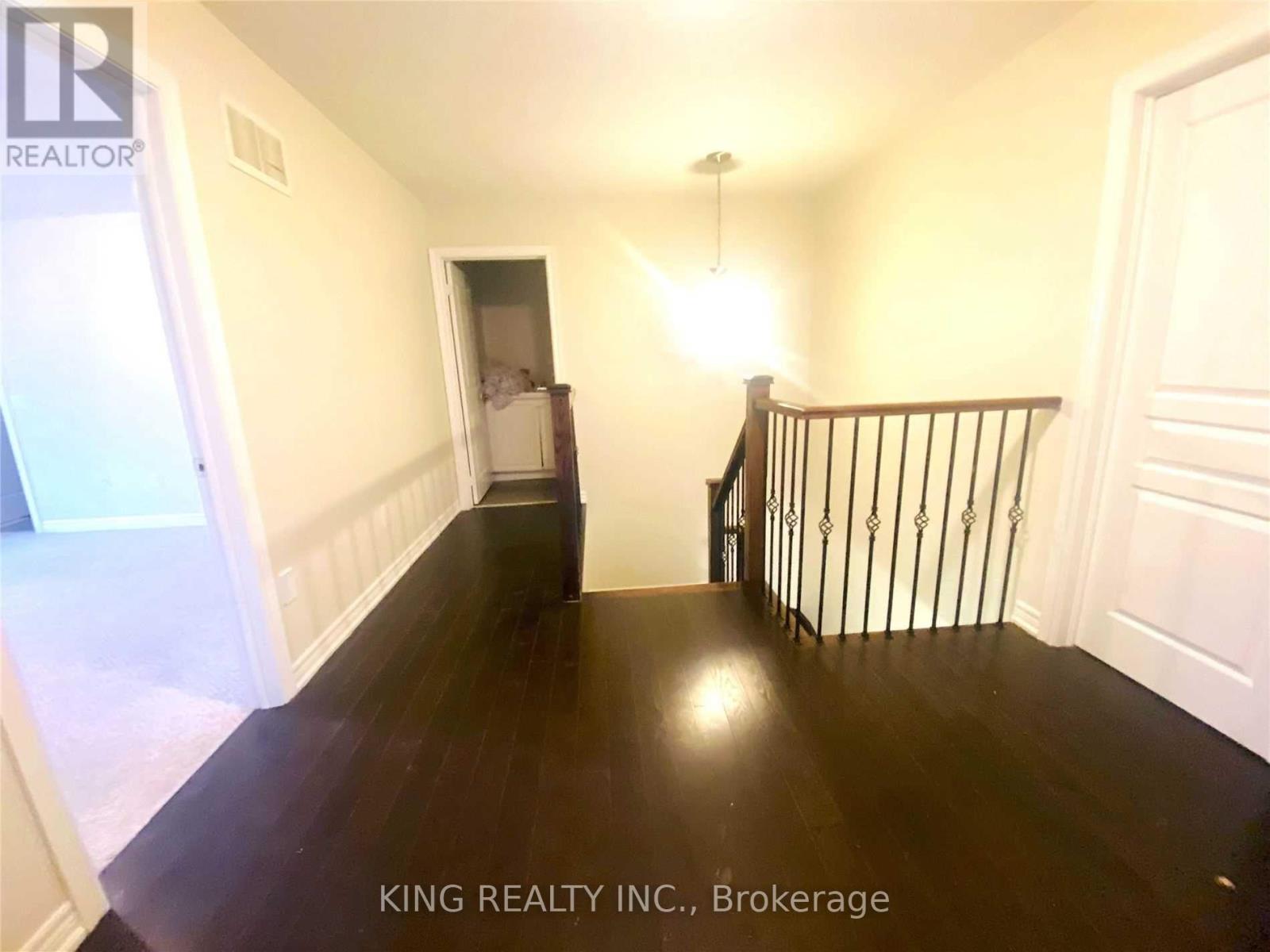 Upper - 43 Hoxton Road, Brampton, Ontario  L7A 4L5 - Photo 16 - W12726484