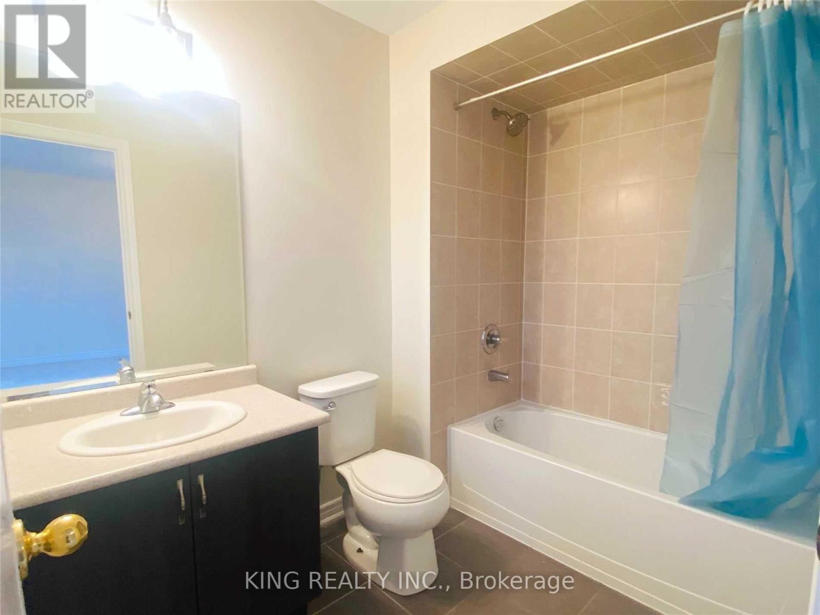 Upper - 43 Hoxton Road, Brampton, Ontario  L7A 4L5 - Photo 23 - W12726484