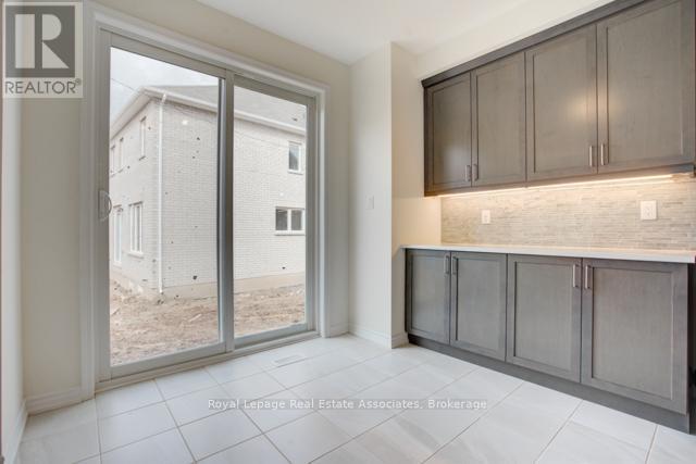 546 Fir Court, Milton, Ontario  L9E 1M5 - Photo 10 - W12726534