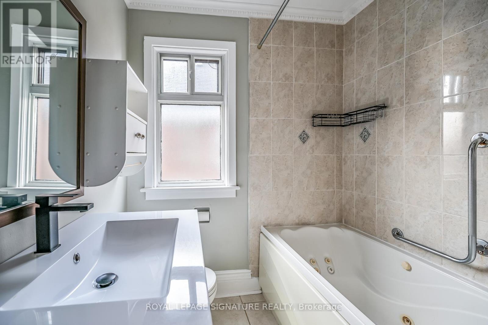 46 East 36 Street, Hamilton, Ontario  L8V 3Y9 - Photo 23 - X12726510