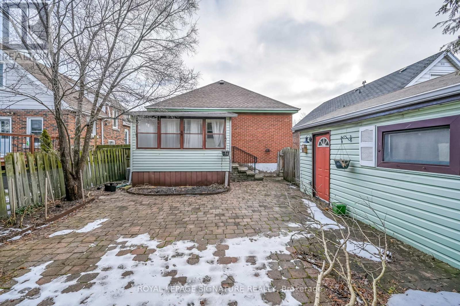 46 East 36 Street, Hamilton, Ontario  L8V 3Y9 - Photo 4 - X12726510