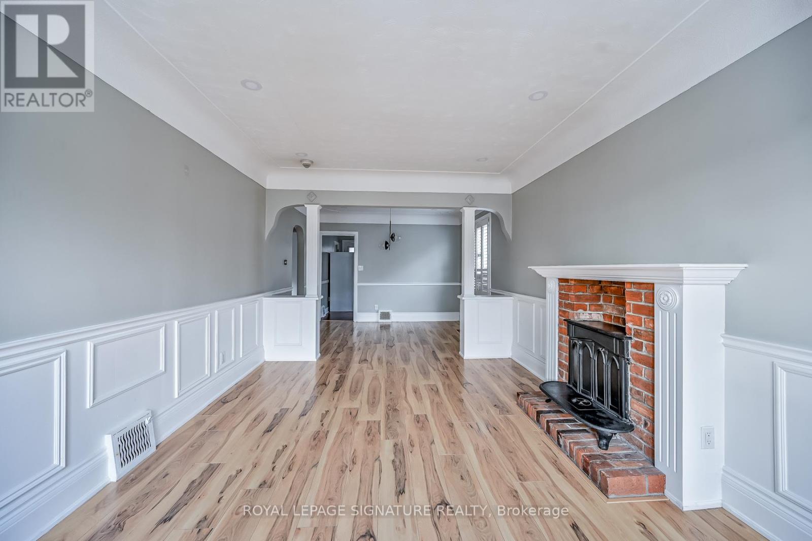 46 East 36 Street, Hamilton, Ontario  L8V 3Y9 - Photo 7 - X12726510