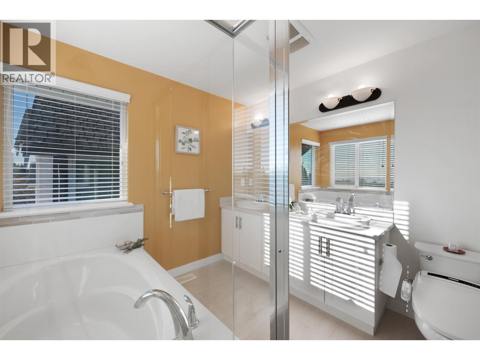 3376 Watkins Avenue, Coquitlam, British Columbia  V3E 0H5 - Photo 14 - R3081128