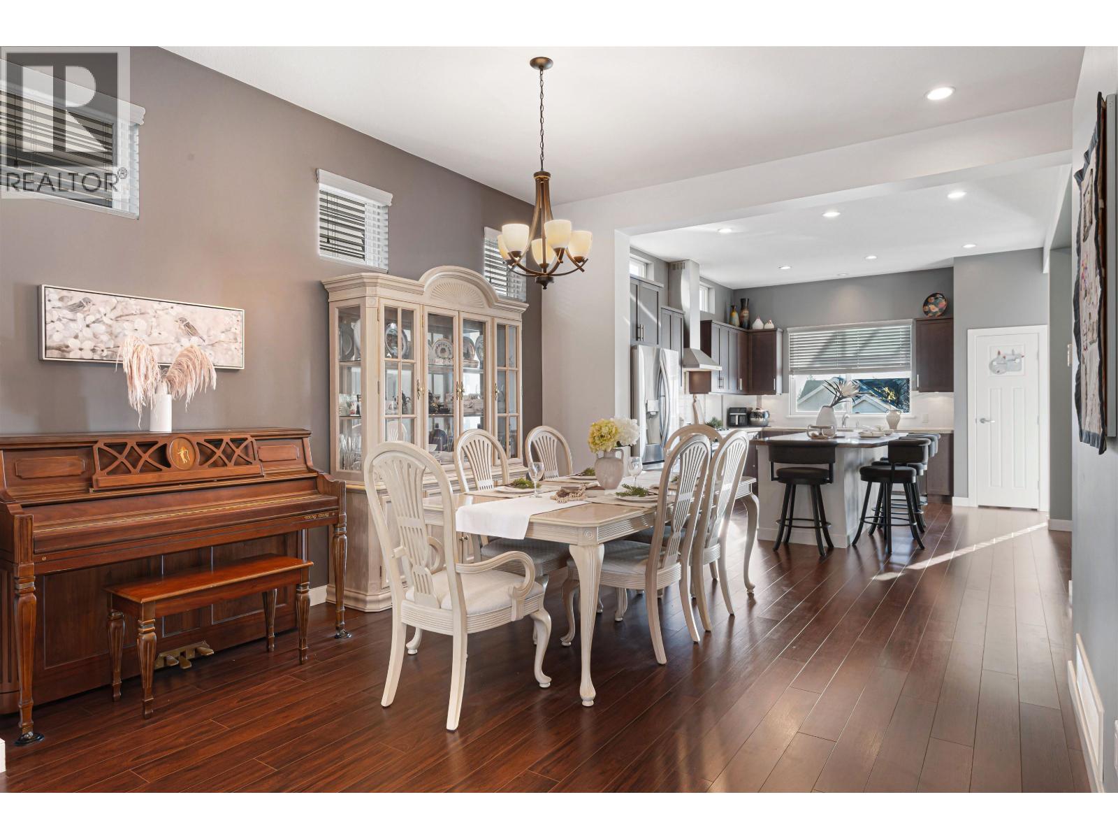 3376 Watkins Avenue, Coquitlam, British Columbia  V3E 0H5 - Photo 4 - R3081128