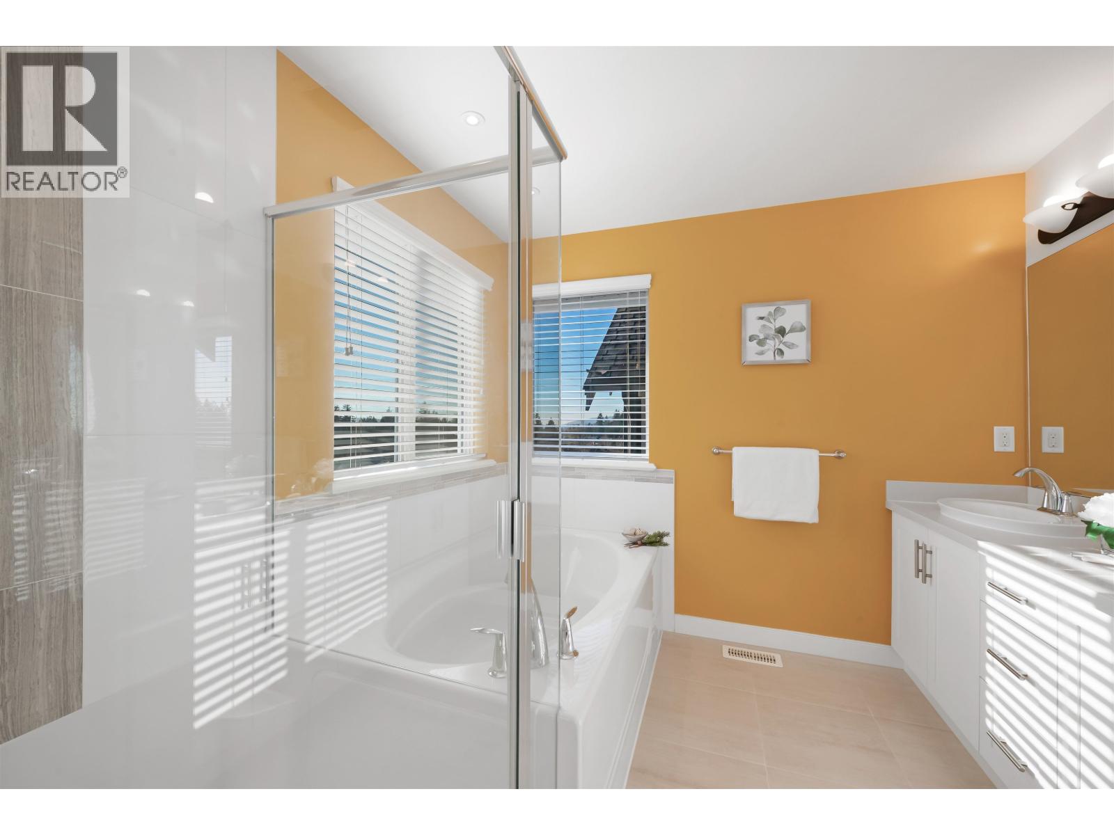 3376 Watkins Avenue, Coquitlam, British Columbia  V3E 0H5 - Photo 13 - R3081128