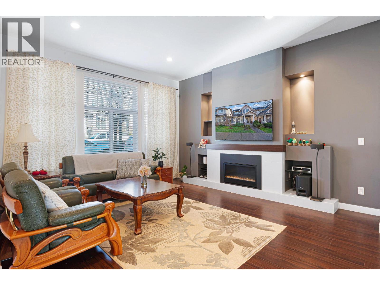 3376 Watkins Avenue, Coquitlam, British Columbia  V3E 0H5 - Photo 3 - R3081128