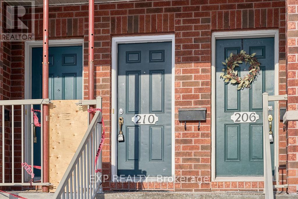 210 Keltie Private, Ottawa, Ontario  K2J 0A2 - Photo 2 - X12726540