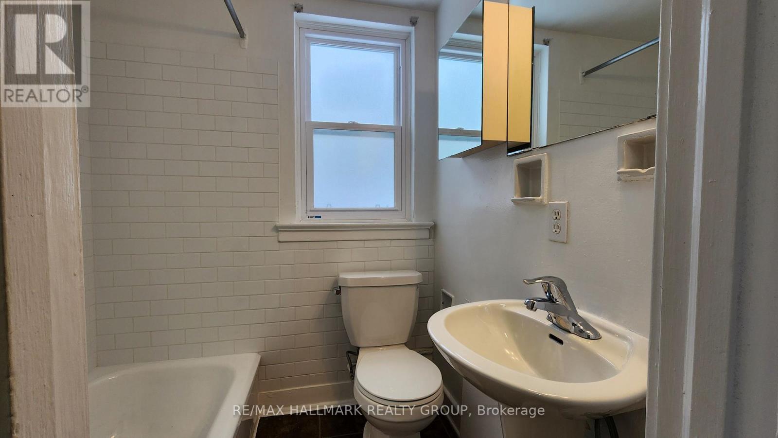 2 - 33 Commanda Way, Ottawa, Ontario K1M 1G1 - Photo 18 - X12726546