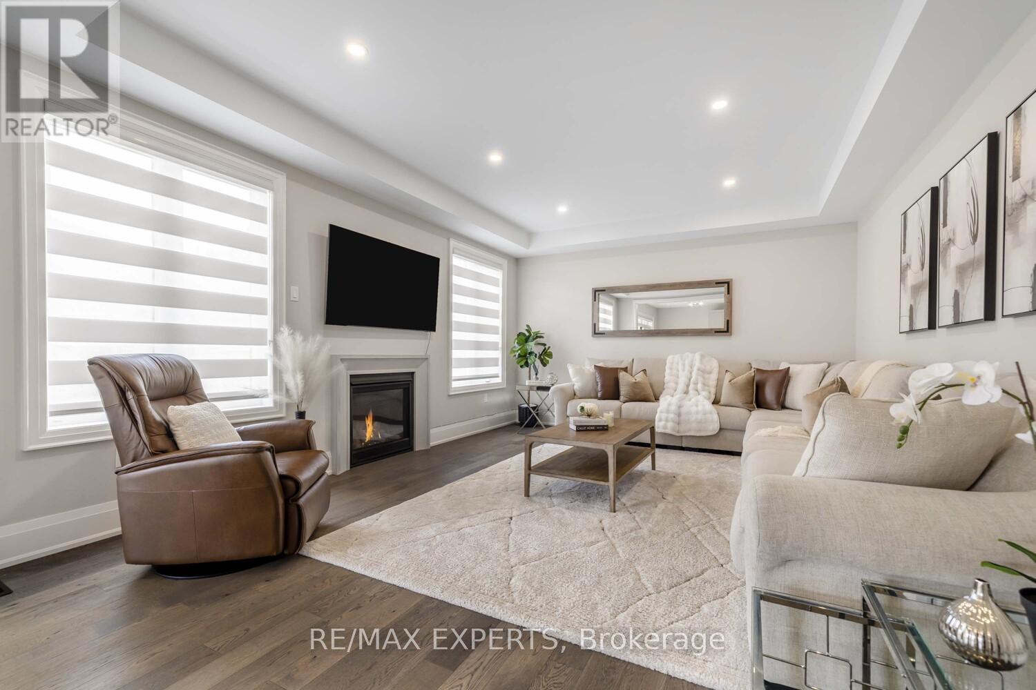 75 Bethpage Crescent, Newmarket, Ontario  L3X 1B8 - Photo 10 - N12726542