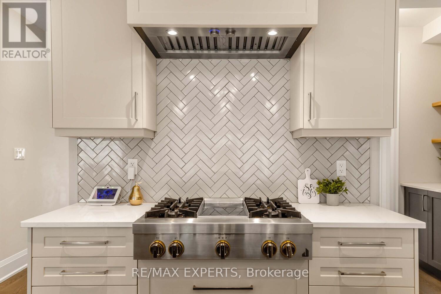 75 Bethpage Crescent, Newmarket, Ontario  L3X 1B8 - Photo 18 - N12726542