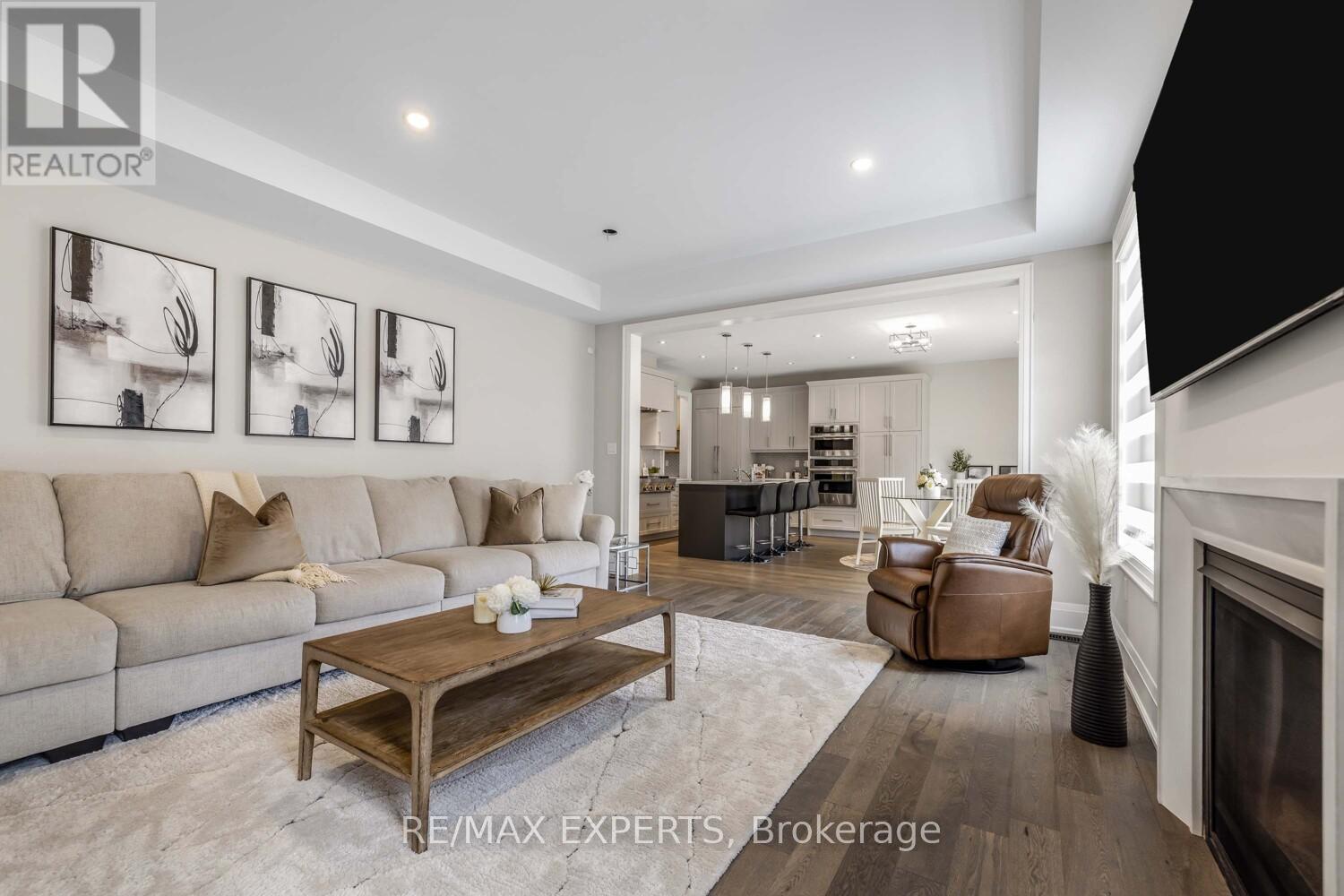 75 Bethpage Crescent, Newmarket, Ontario  L3X 1B8 - Photo 9 - N12726542