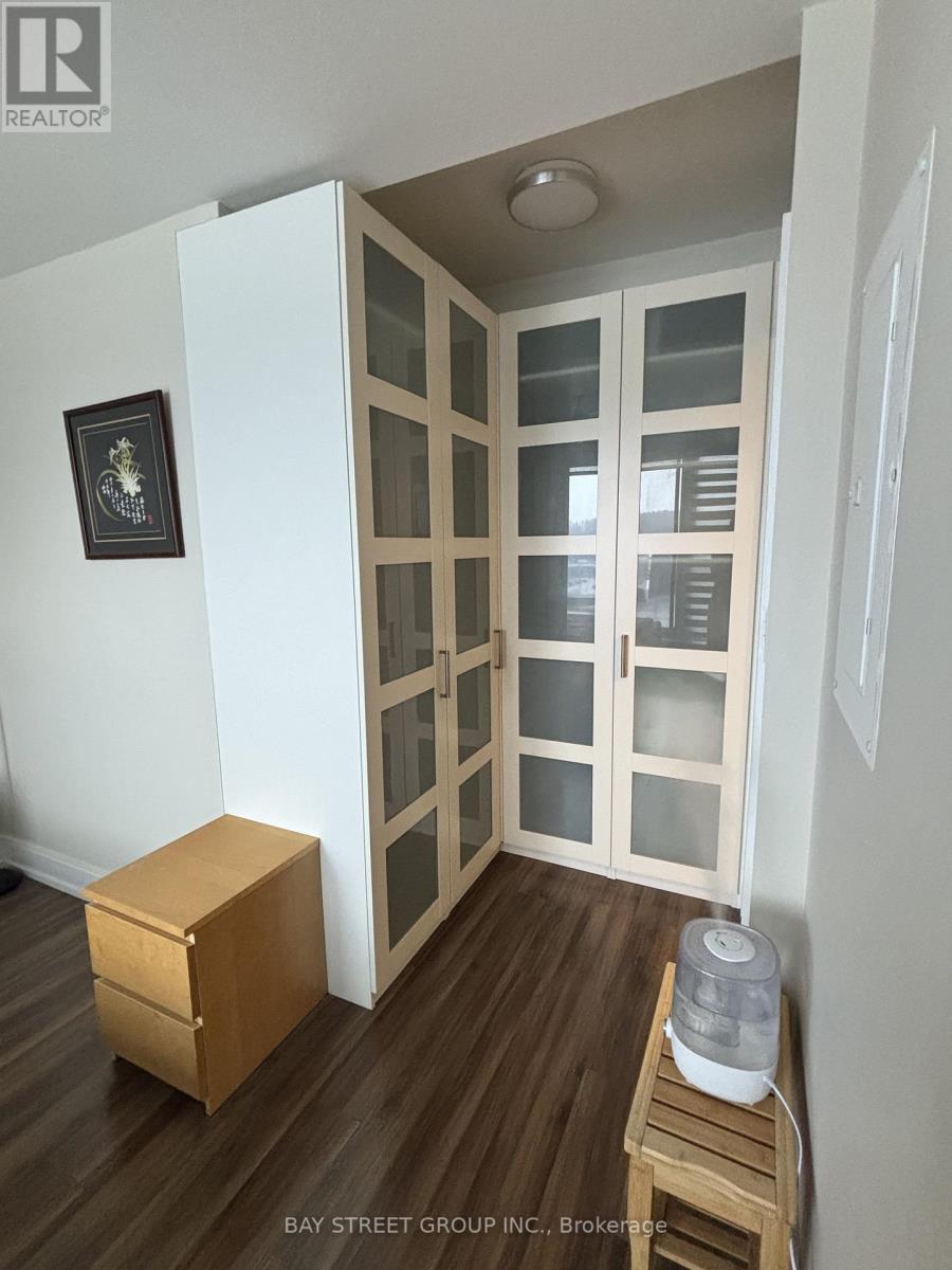 602b - 9600 Yonge Street, Richmond Hill, Ontario  L4C 0X3 - Photo 14 - N12726544