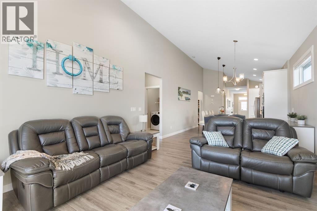 86 Bayview Circle Sw, Airdrie, Alberta  T4B 4H3 - Photo 10 - A2280943