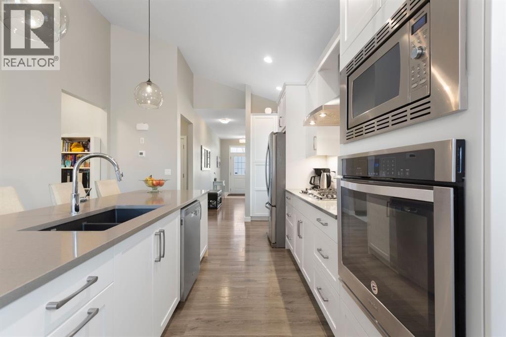 86 Bayview Circle Sw, Airdrie, Alberta  T4B 4H3 - Photo 5 - A2280943