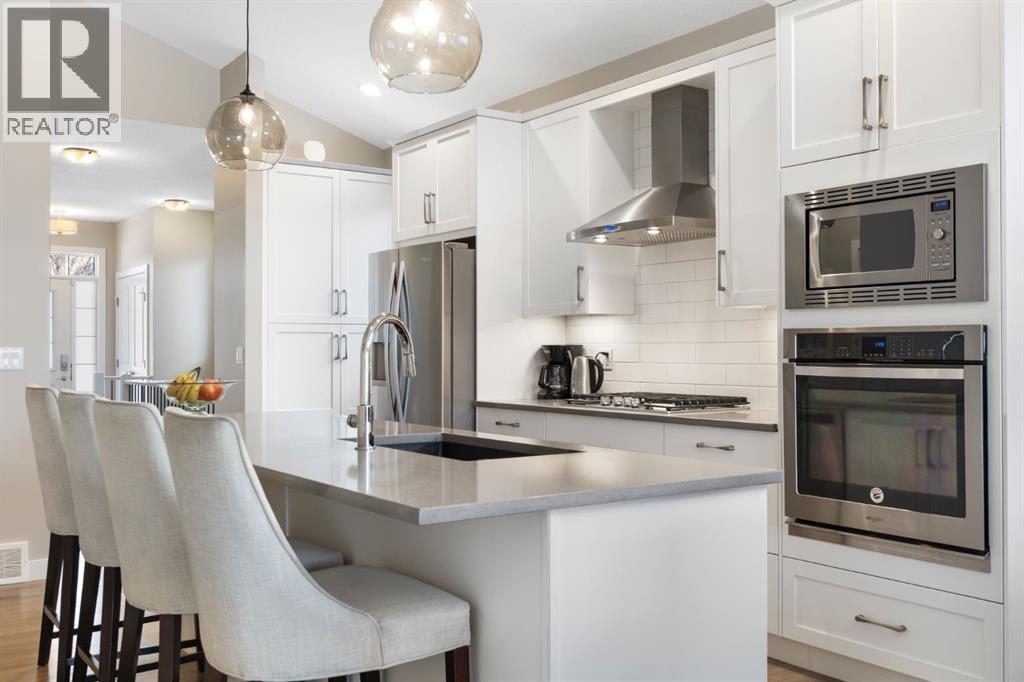 86 Bayview Circle Sw, Airdrie, Alberta  T4B 4H3 - Photo 3 - A2280943