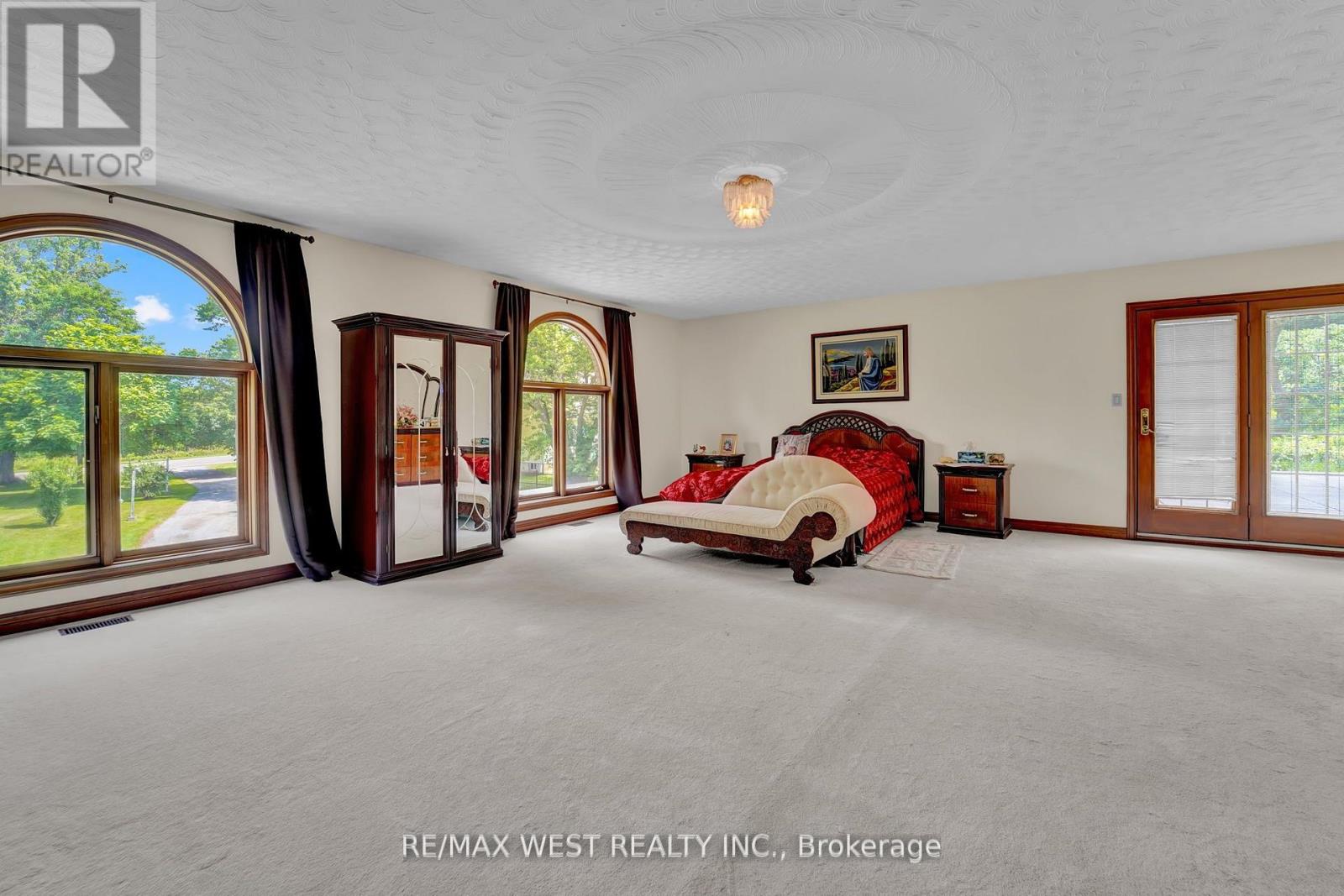 805 Centre Road, Hamilton, Ontario  L8B 1M4 - Photo 10 - X12726552