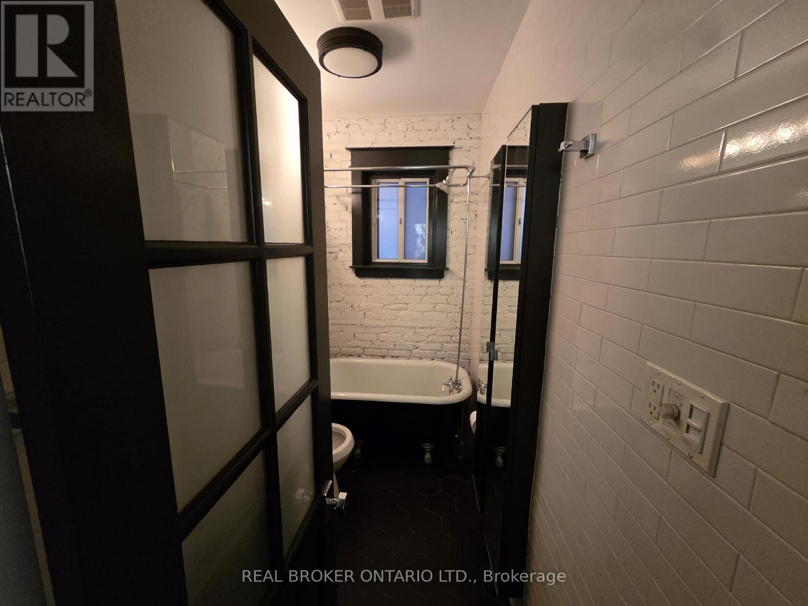 1 - 479 Aberdeen Avenue, Hamilton, Ontario  L8P 2S5 - Photo 12 - X12726558