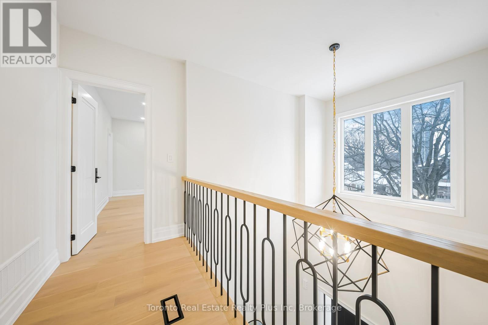 25 Cronin Drive, Toronto, Ontario  M9B 4T7 - Photo 30 - W12726424