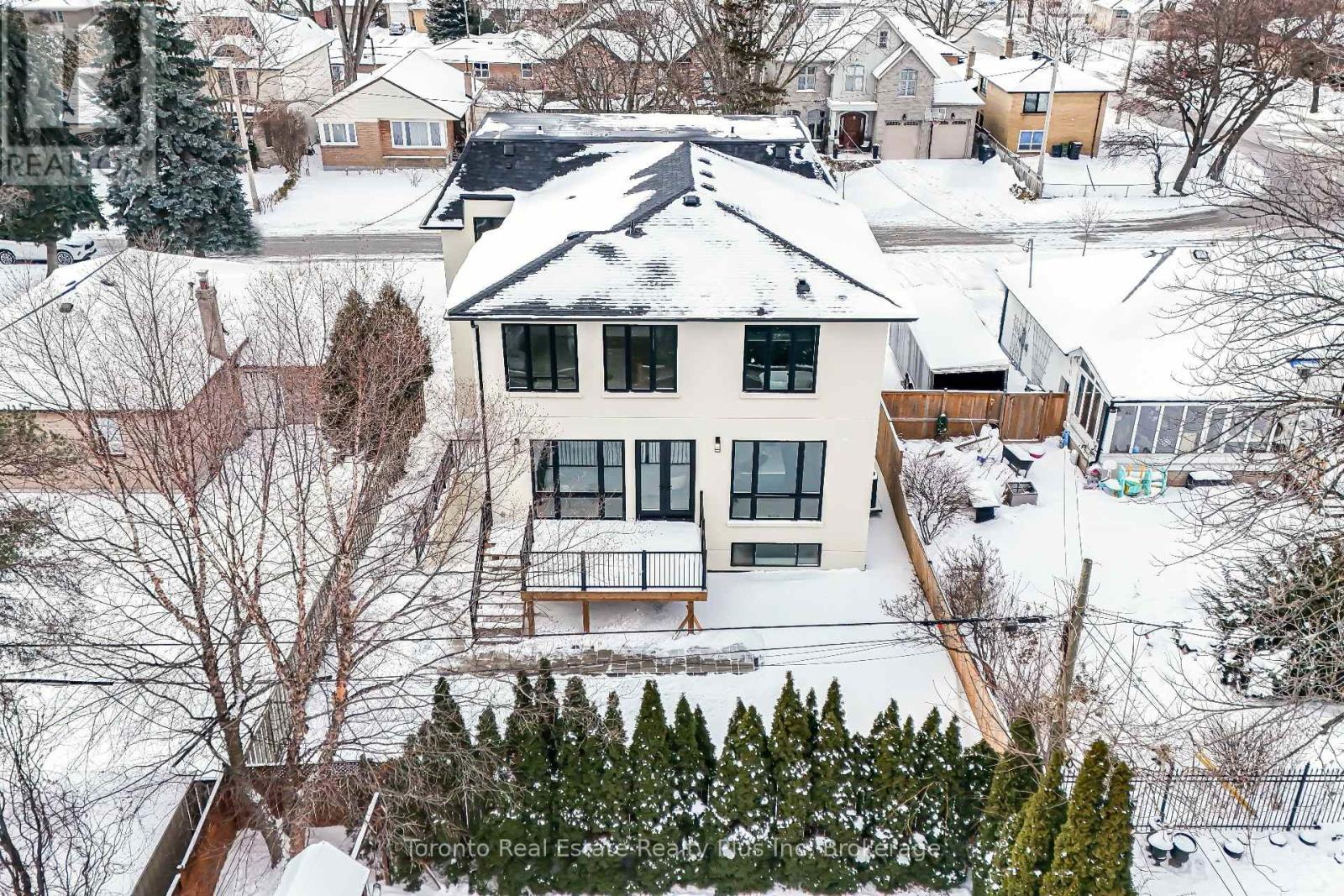 25 Cronin Drive, Toronto, Ontario  M9B 4T7 - Photo 43 - W12726424