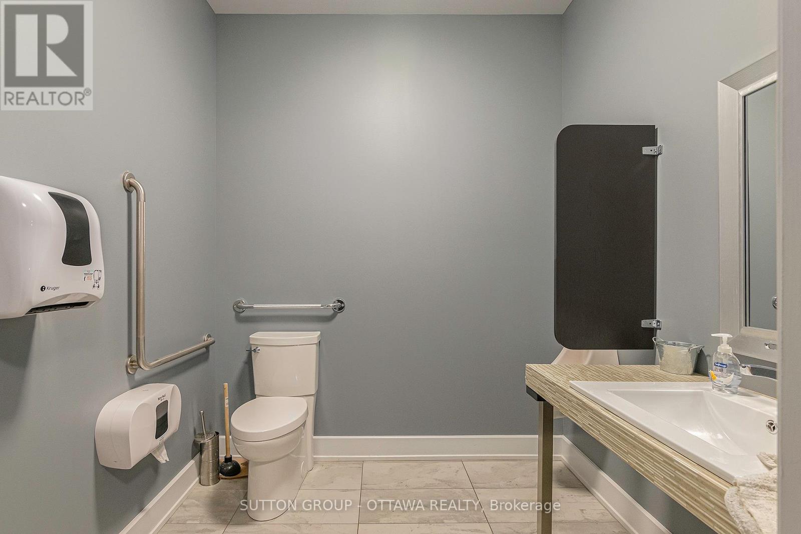 D19 - 2285 St Laurent Boulevard, Ottawa, Ontario  K1G 4Z7 - Photo 17 - X12726588