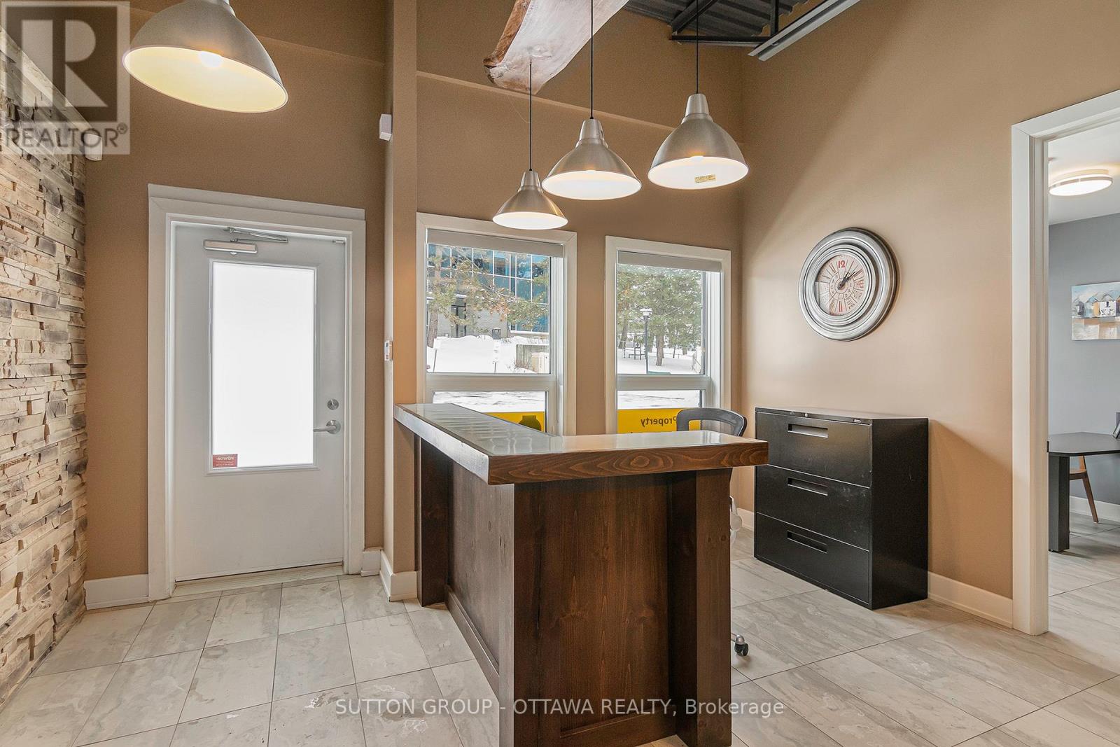 D19 - 2285 St Laurent Boulevard, Ottawa, Ontario  K1G 4Z7 - Photo 2 - X12726588